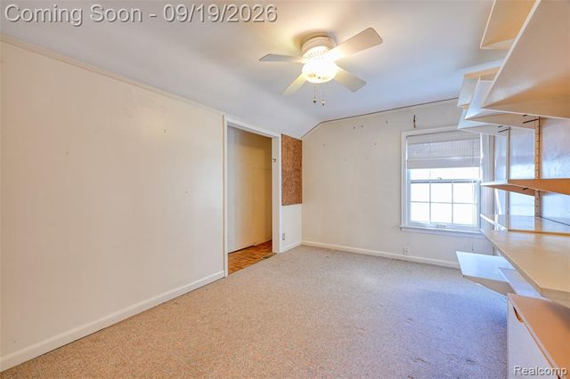 1046 Oakridge Avenue, Royal Oak, MI 48067