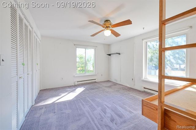 1046 Oakridge Avenue, Royal Oak, MI 48067