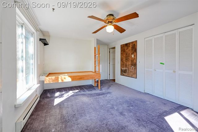 1046 Oakridge Avenue, Royal Oak, MI 48067
