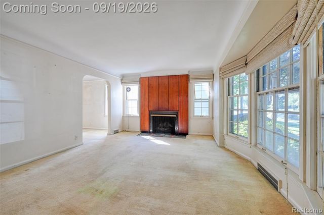 1046 Oakridge Avenue, Royal Oak, MI 48067