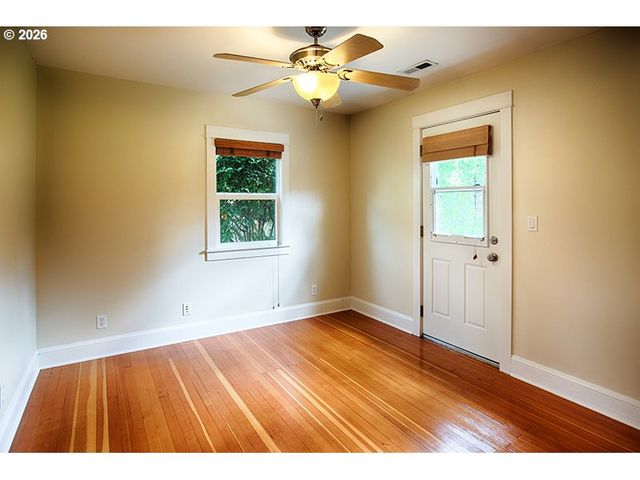 9242 Se HARRISON St, Portland, OR 97216