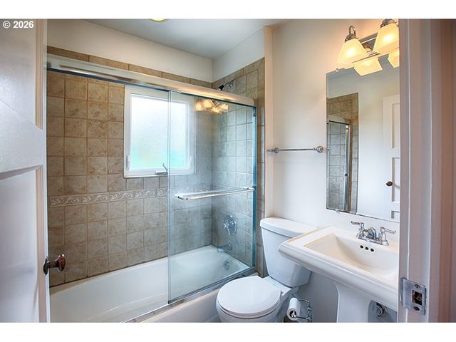 9242 Se HARRISON St, Portland, OR 97216