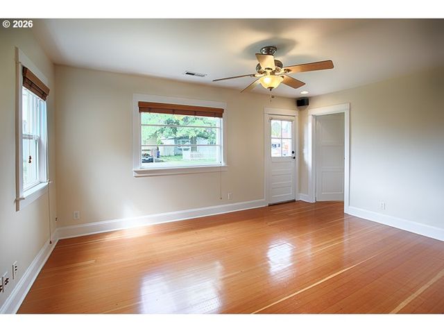 9242 Se HARRISON St, Portland, OR 97216