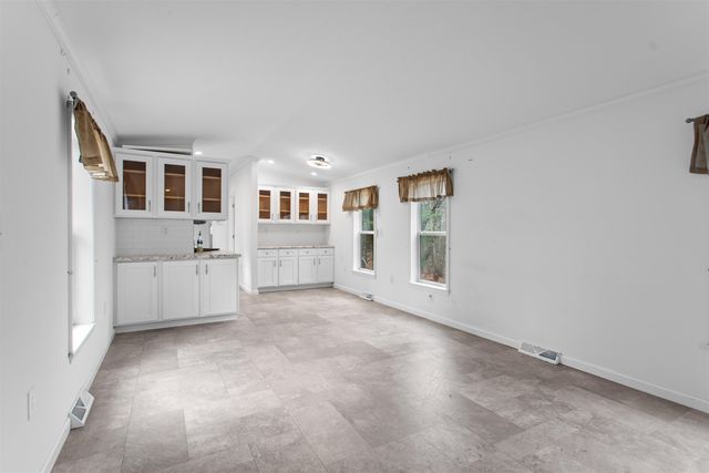 52 Little Falls Bridge Road, Rochester, NH 03867