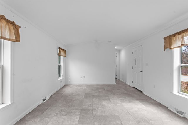 52 Little Falls Bridge Road, Rochester, NH 03867