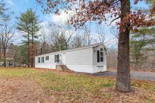 52 Little Falls Bridge Road, Rochester, NH 03867