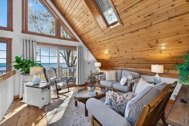 11024 Lakeshore DRIVE, Pleasant Prairie, WI 53158