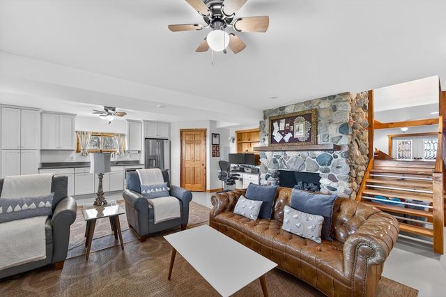 11024 Lakeshore DRIVE, Pleasant Prairie, WI 53158