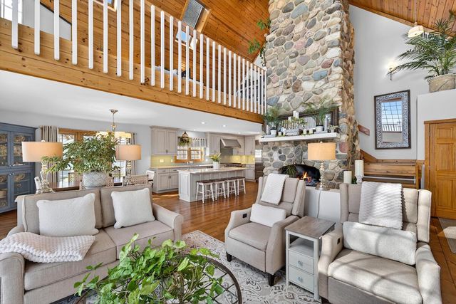 11024 Lakeshore DRIVE, Pleasant Prairie, WI 53158