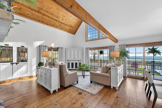 11024 Lakeshore DRIVE, Pleasant Prairie, WI 53158