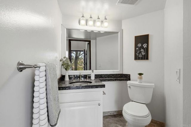 8608 Villa La Jolla Drive 4, La Jolla, CA 92037