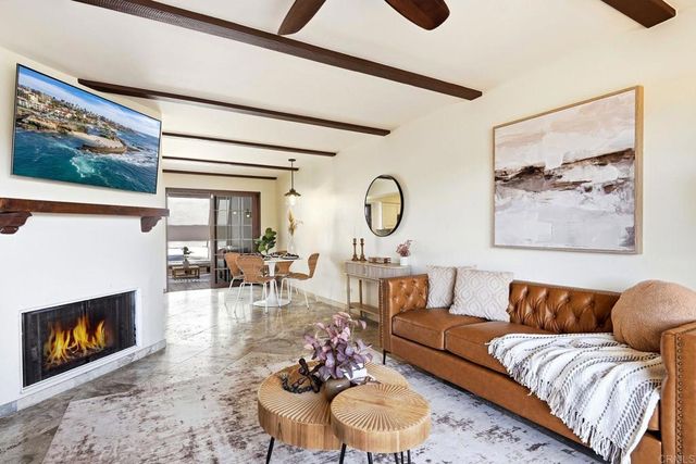 8608 Villa La Jolla Drive 4, La Jolla, CA 92037