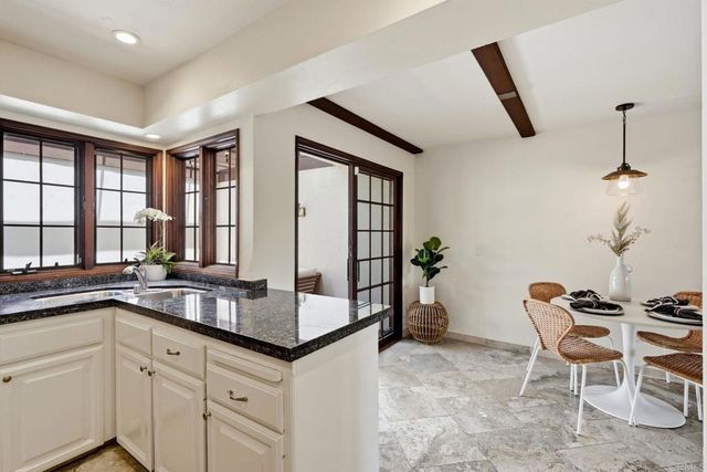 8608 Villa La Jolla Drive 4, La Jolla, CA 92037
