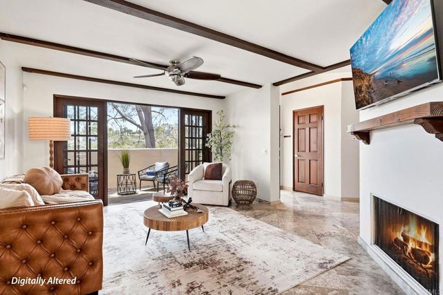 8608 Villa La Jolla Drive 4, La Jolla, CA 92037
