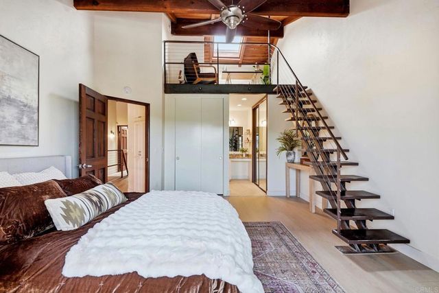 8608 Villa La Jolla Drive 4, La Jolla, CA 92037
