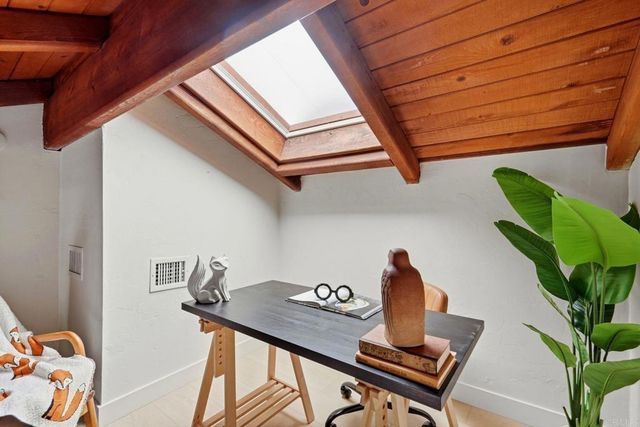 8608 Villa La Jolla Drive 4, La Jolla, CA 92037