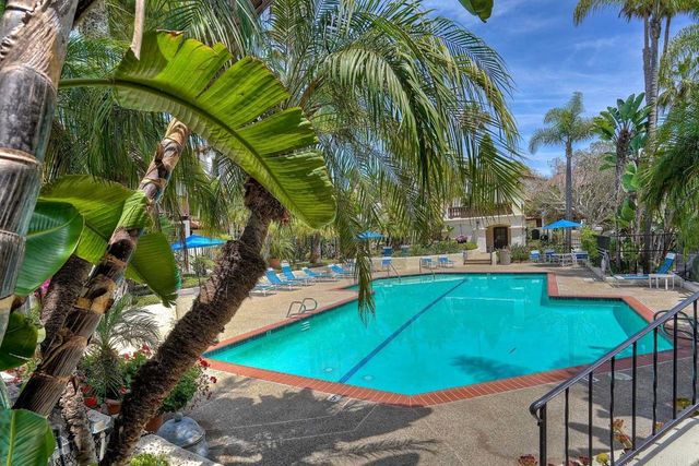 8608 Villa La Jolla Drive 4, La Jolla, CA 92037