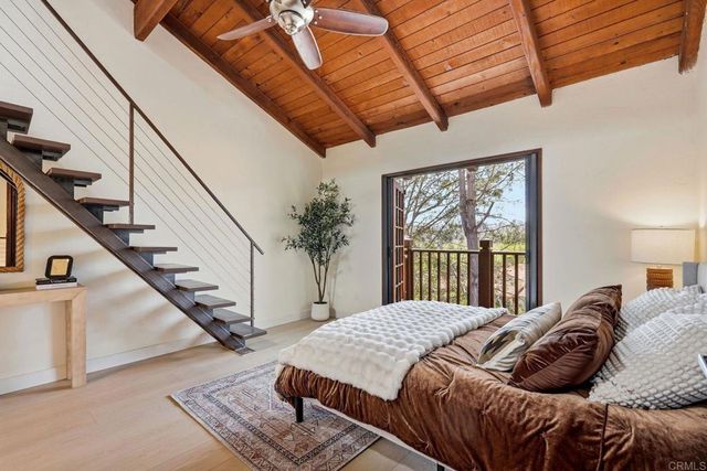 8608 Villa La Jolla Drive 4, La Jolla, CA 92037