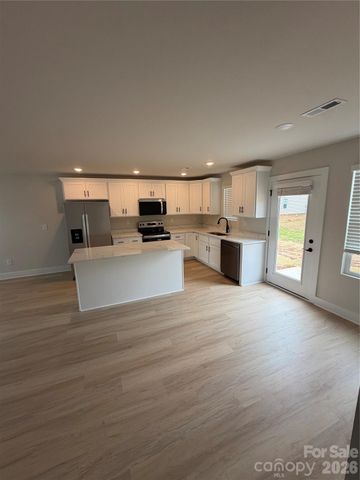 1159 Summerhill Street SW, Lenoir, NC 28645