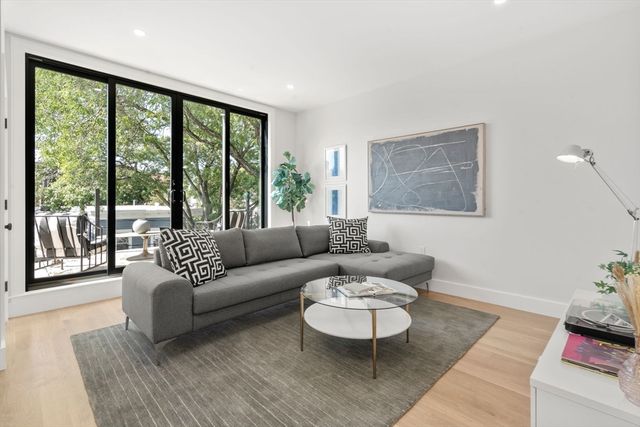 13 Palermo St 13, Cambridge, MA 02141