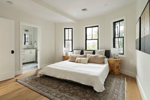 13 Palermo St 13, Cambridge, MA 02141