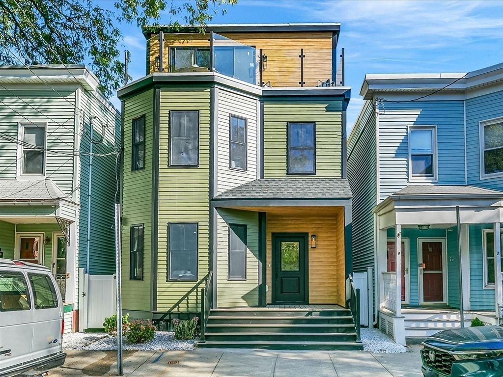 13 Palermo St 13, Cambridge, MA 02141