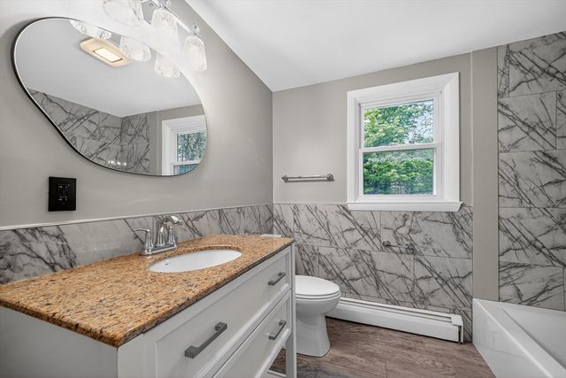 61 Jordan St, Chelmsford, MA 01863