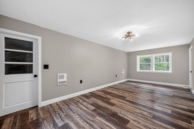 61 Jordan St, Chelmsford, MA 01863