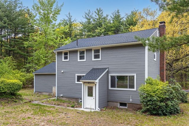 61 Jordan St, Chelmsford, MA 01863