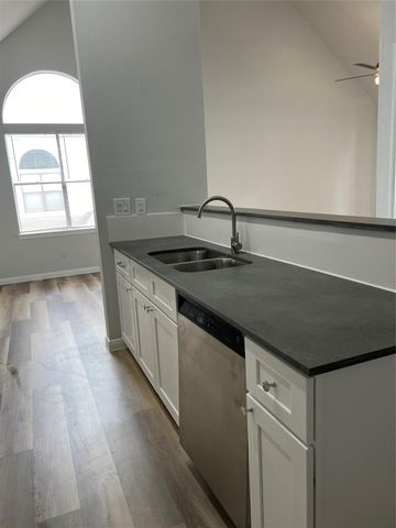 14550 Fonmeadow Drive 1106, Houston, TX 77035