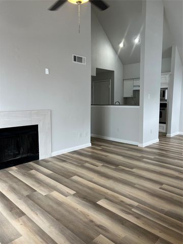 14550 Fonmeadow Drive 1106, Houston, TX 77035