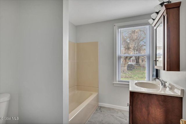 39 111th Street, Troy, NY 12182