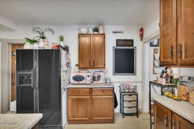 39 111th Street, Troy, NY 12182