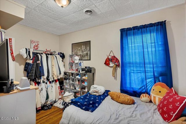 39 111th Street, Troy, NY 12182