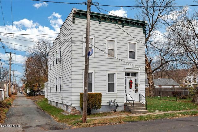 39 111th Street, Troy, NY 12182