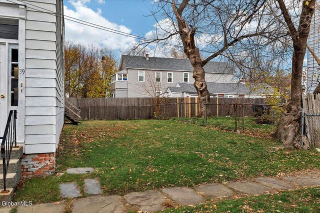 39 111th Street, Troy, NY 12182