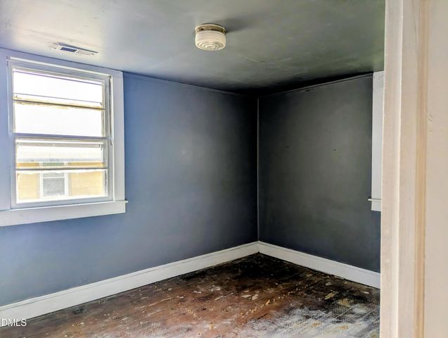 214 E Persimmon Street, Youngsville, NC 27596