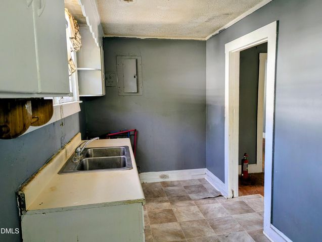 214 E Persimmon Street, Youngsville, NC 27596