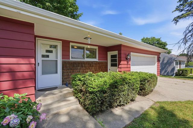 549 N Main Street, Cottage Grove, WI 53527