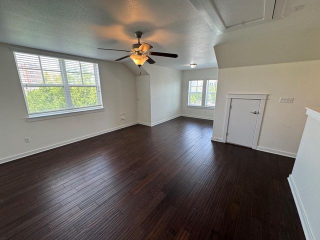 2033 Philomena ST, Austin, TX 78723