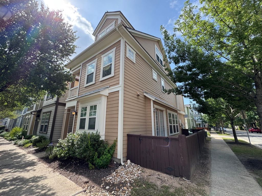 2033 Philomena ST, Austin, TX 78723