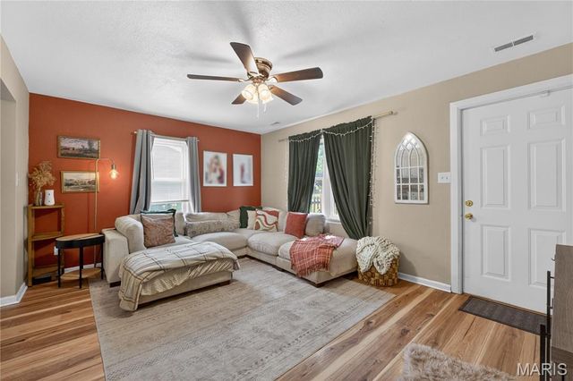 603 Sotier Place, Wood River, IL 62095