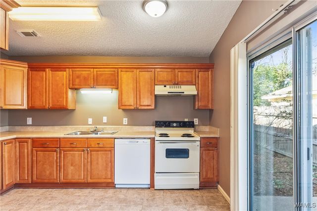 2600 17th, Northport, AL 35476