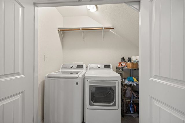 1004 W Apache Trail, Granbury, TX 76048