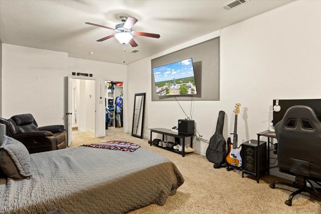 1004 W Apache Trail, Granbury, TX 76048
