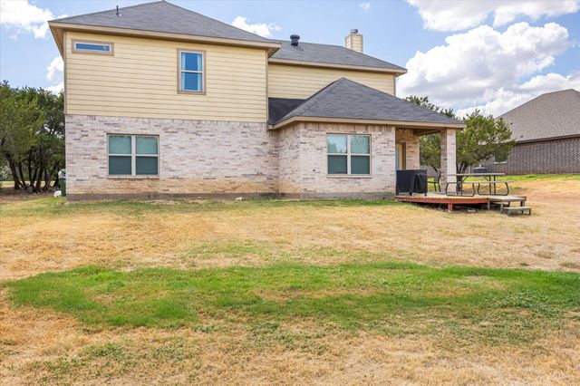 1004 W Apache Trail, Granbury, TX 76048