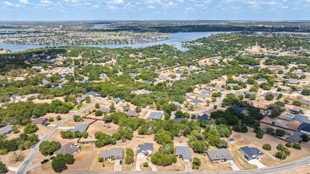 1004 W Apache Trail, Granbury, TX 76048