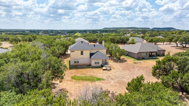 1004 W Apache Trail, Granbury, TX 76048