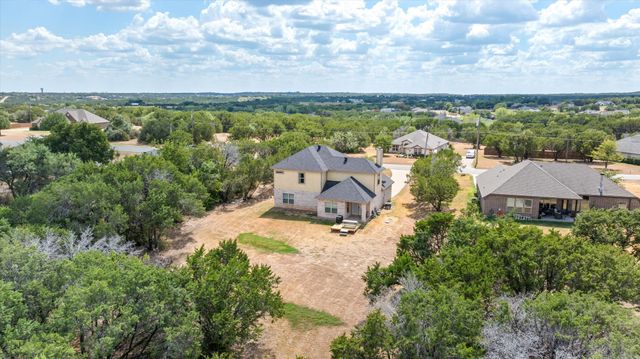 1004 W Apache Trail, Granbury, TX 76048