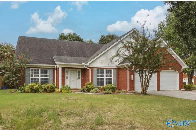 1605 Lake Pointe Drive SW, Decatur, AL 35603